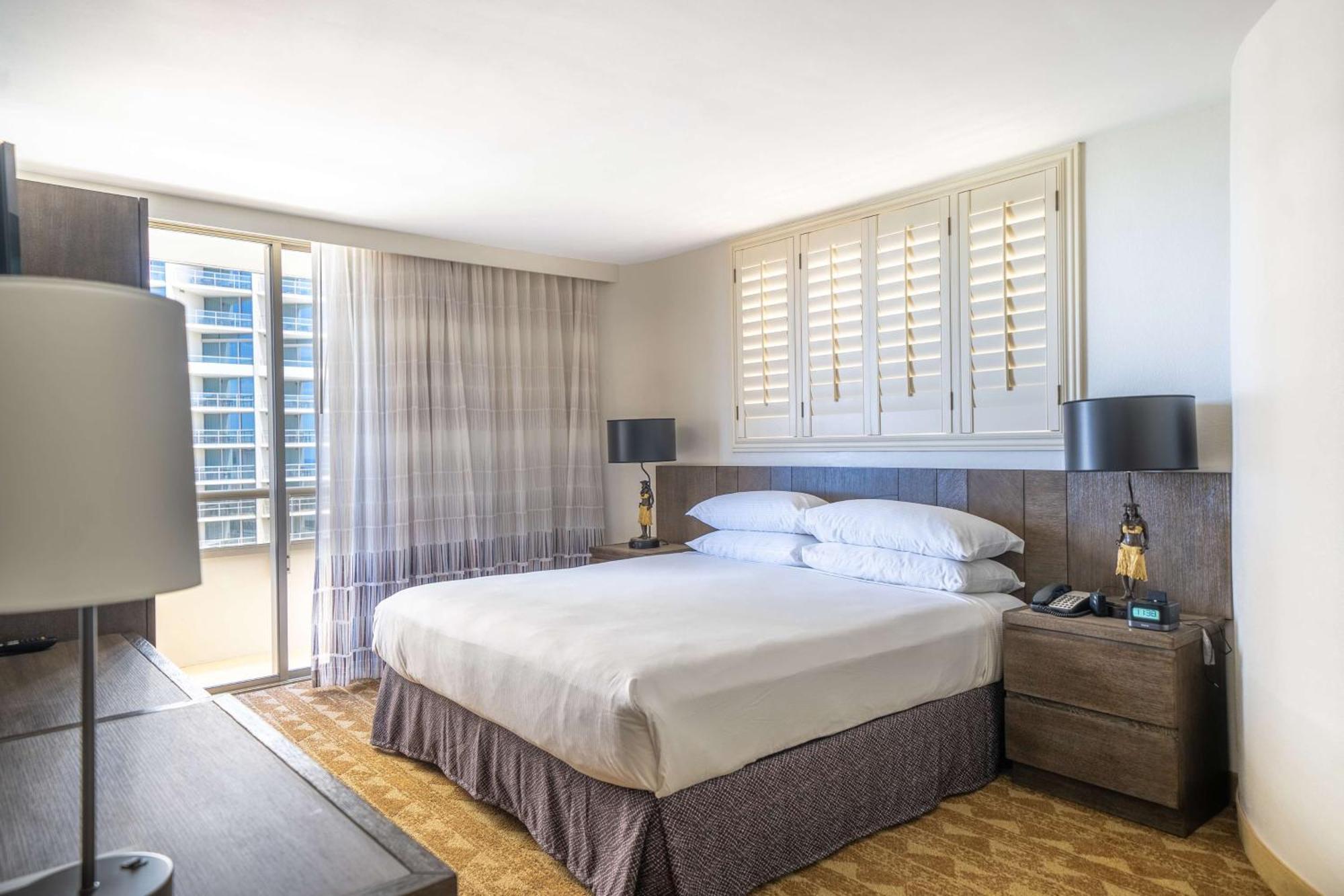 Two-Bedroom King Suite with Roll in Shower