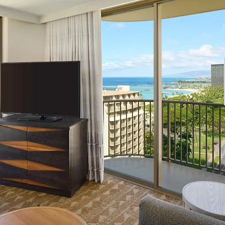 Embassy Suites By Hilton Waikiki Beach Walk-3